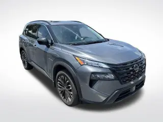 Nissan Rogue 2026 Dark Armor 4dr Crossover