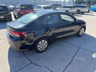 Kia Rio 2018 LX 4dr Sedán 6M