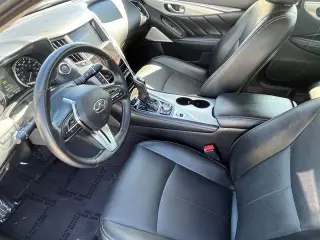 INFINITI Q50 2023 Luxe sedán de 4 puertas