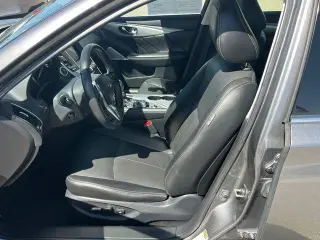 INFINITI Q50 2023 Luxe sedán de 4 puertas