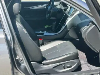 INFINITI Q50 2023 Luxe sedán de 4 puertas