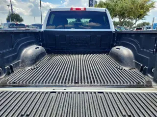 Ram 2500 2024 4x4 Big Horn Cabina Crew 4 puertas Bed 6.3 pies Camioneta