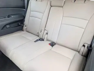 Honda Pilot 2020 Touring 4dr SUV con Sillas Capitán Traseras