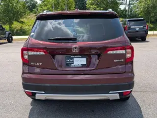 Honda Pilot 2020 Touring 4dr SUV con Sillas Capitán Traseras