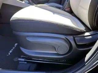 Hyundai VENUE 2025 SEL 4dr Crossover