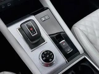 Mitsubishi Outlander PHEV 2024 AWD SEL 4dr SUV
