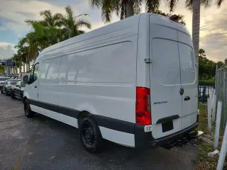 Mercedes-Benz Sprinter 2025 2500 3dr 170 in. WB High Roof Cargo Van (2.0L I4)