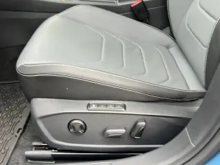 Volkswagen Jetta 2025 SEL 4dr Sedán