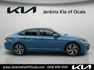 Volkswagen Jetta 2025 SEL 4dr Sedán