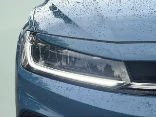Volkswagen Jetta 2025 SEL 4dr Sedán