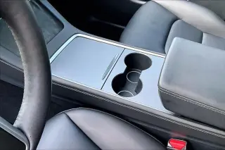 Tesla Model Y 2024 Long Range 4dr Crossover