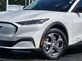 Ford Mustang Mach-E 2023 AWD Select 4dr SUV