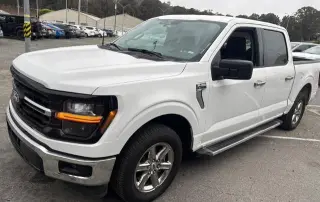 Ford F-150 2025 4x2 XLT 4 puertas SuperCrew 5,5 pies. SB