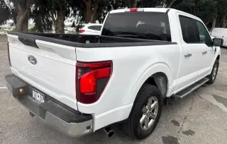 Ford F-150 2025 4x2 XLT 4 puertas SuperCrew 5,5 pies. SB