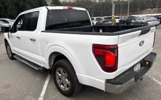 Ford F-150 2025 4x2 XLT 4 puertas SuperCrew 5,5 pies. SB