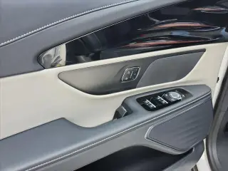 Lincoln Nautilus 2024 AWD Premiere 4dr SUV