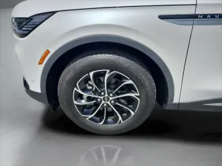 Lincoln Nautilus 2024 AWD Premiere 4dr SUV