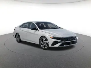 Hyundai ELANTRA 2026 SEL Sport Premium 4dr Sedán