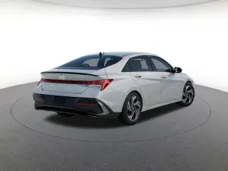 Hyundai ELANTRA 2026 SEL Sport Premium 4dr Sedán