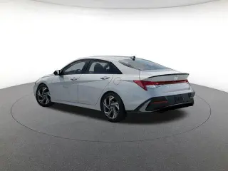 Hyundai ELANTRA 2026 SEL Sport Premium 4dr Sedán