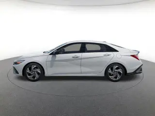 Hyundai ELANTRA 2026 SEL Sport Premium 4dr Sedán