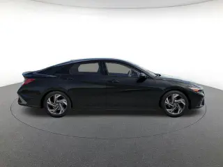 Hyundai ELANTRA 2026 SEL Sport Premium 4dr Sedán