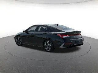 Hyundai ELANTRA 2026 SEL Sport Premium 4dr Sedán