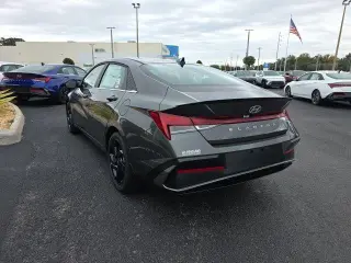 Hyundai ELANTRA 2026 SEL Sport Premium 4dr Sedán
