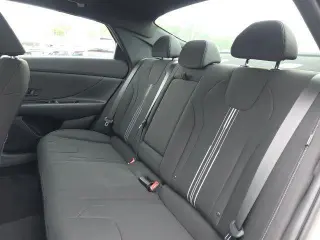Hyundai ELANTRA 2026 SEL Sport Premium 4dr Sedán