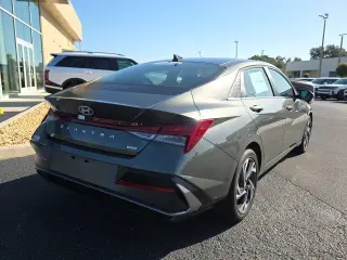 Hyundai ELANTRA Híbrido 2026 Limited 4dr Sedán