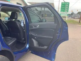 Ford Edge 2024 con tracción en las cuatro ruedas y SEL, SUV de 4 puertas