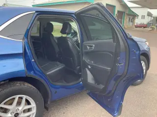 Ford Edge 2024 con tracción en las cuatro ruedas y SEL, SUV de 4 puertas
