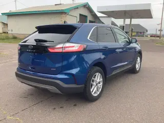 Ford Edge 2024 con tracción en las cuatro ruedas y SEL, SUV de 4 puertas