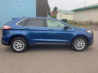 Ford Edge 2024 con tracción en las cuatro ruedas y SEL, SUV de 4 puertas