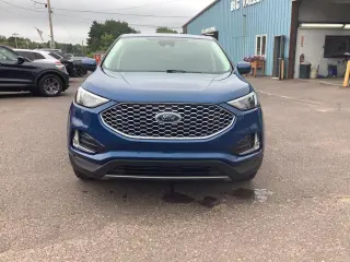 Ford Edge 2024 con tracción en las cuatro ruedas y SEL, SUV de 4 puertas