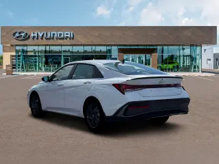 Hyundai ELANTRA 2026 SEL Sport 4dr Sedán