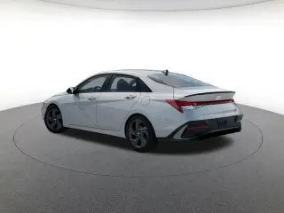 Hyundai ELANTRA 2026 SEL Sport 4dr Sedán