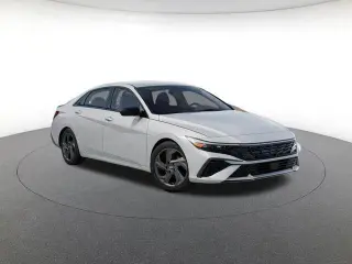 Hyundai ELANTRA 2026 SEL Sport 4dr Sedán