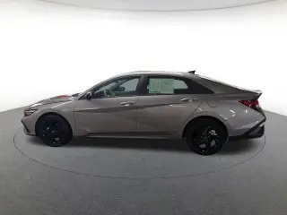 Hyundai ELANTRA 2026 SEL Sport 4dr Sedán