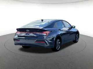 Hyundai ELANTRA 2026 SEL Sport 4dr Sedán