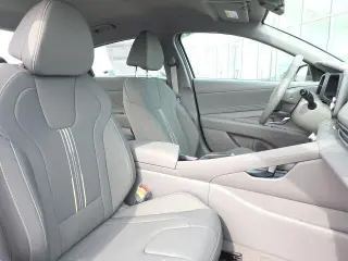Hyundai ELANTRA 2026 SEL Sport Sedán 4 puertas