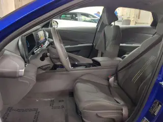 Hyundai ELANTRA 2026 SEL Sport 4dr Sedán