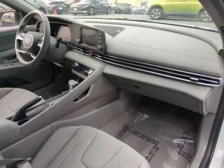 Hyundai ELANTRA 2026 SEL Sport 4dr Sedán