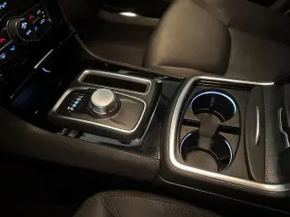Chrysler 300 2023 Touring 4dr Sedán