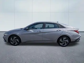 Hyundai ELANTRA Híbrido 2025 Limited Sedán 4 puertas