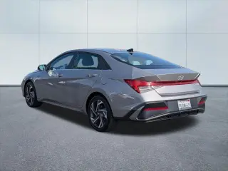 Hyundai ELANTRA Híbrido 2025 Limited Sedán 4 puertas