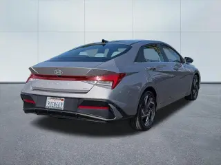 Hyundai ELANTRA Híbrido 2025 Limited Sedán 4 puertas