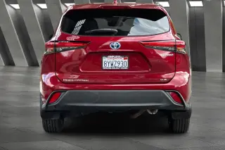 Toyota Highlander Hybrid 2021 AWD XLE 4dr SUV