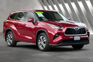 Toyota Highlander Hybrid 2021 AWD XLE 4dr SUV