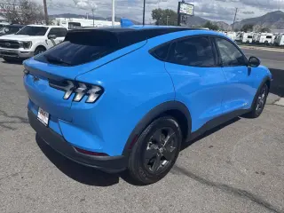2022 Ford Mustang Mach-E